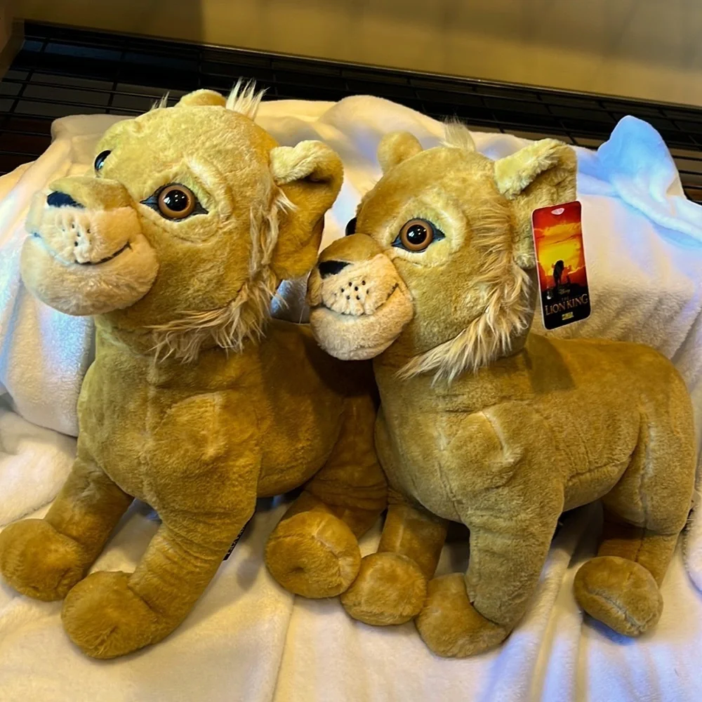 NWT Lion King stuffed animal Simba